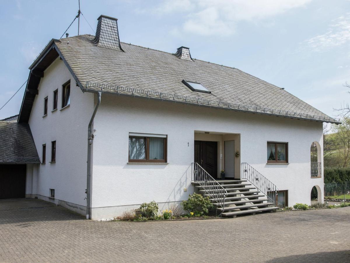 Sun Kissed Apartment In Lirstal With Garden Exterior photo