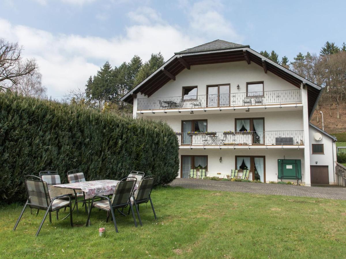 Sun Kissed Apartment In Lirstal With Garden Exterior photo