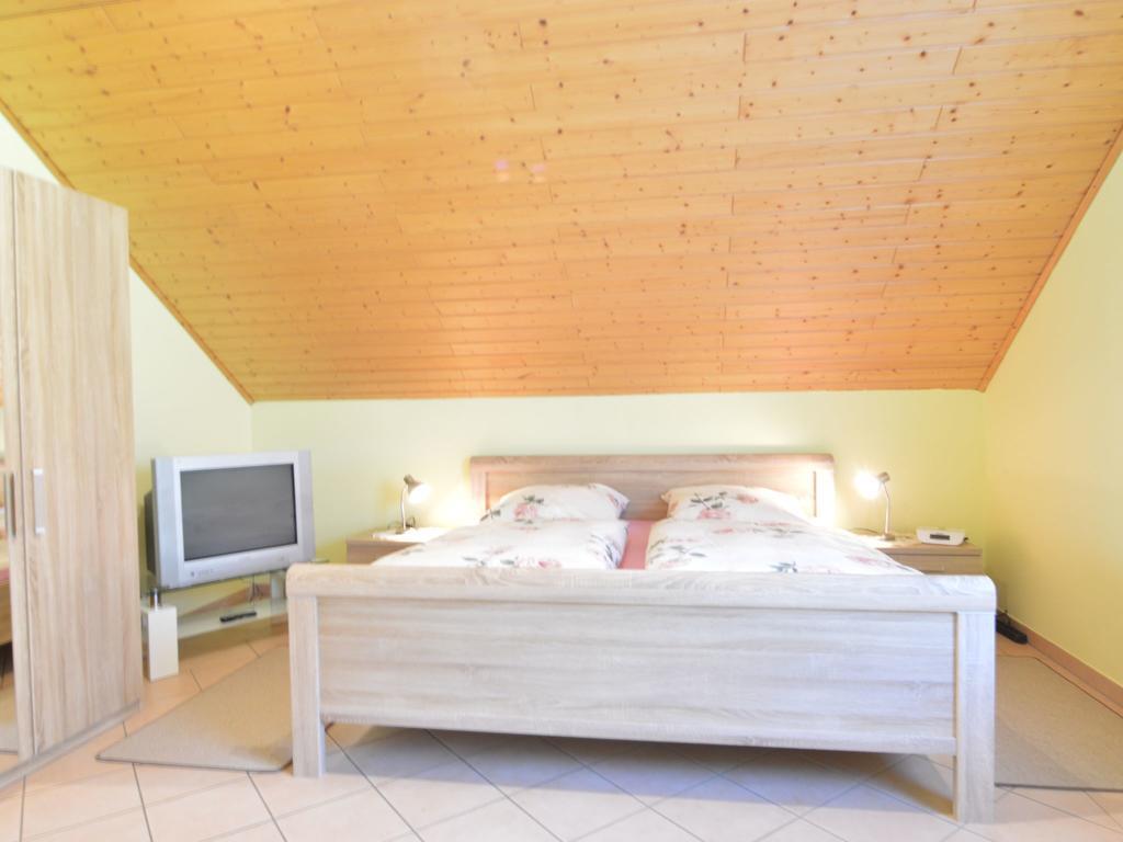 Sun Kissed Apartment In Lirstal With Garden Exterior photo